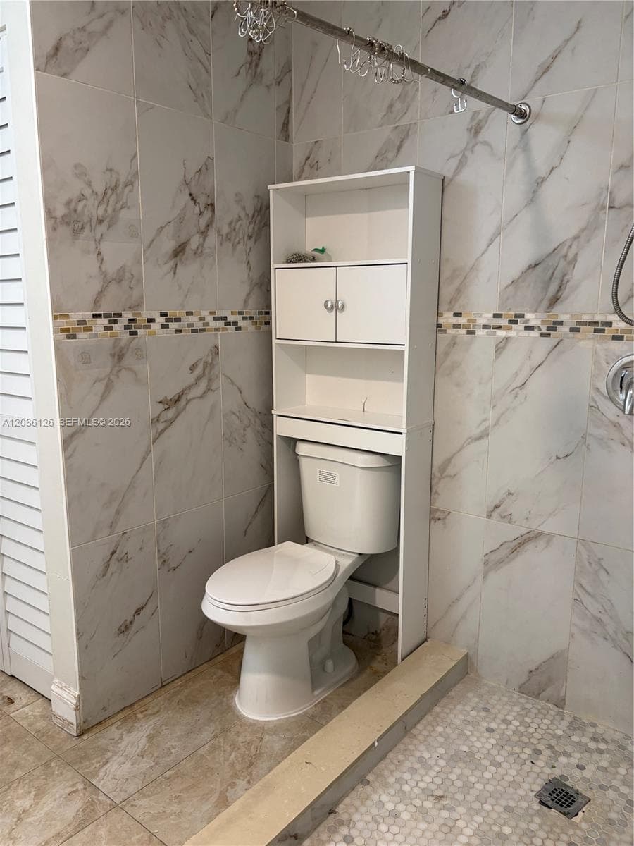 1561 NW 8th Ter #1561 photo 18