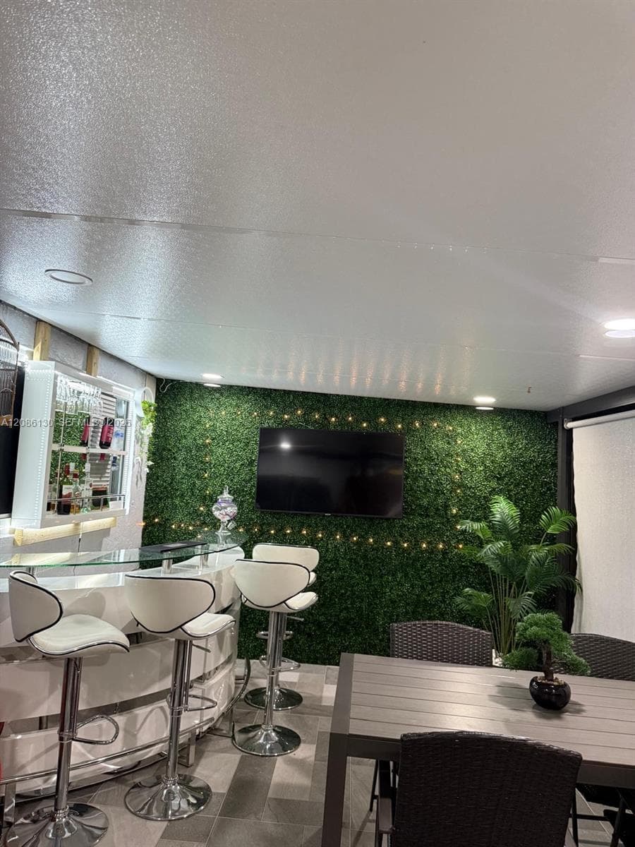 WESTLAND MANORS · #103 in Hialeah - Photo 16