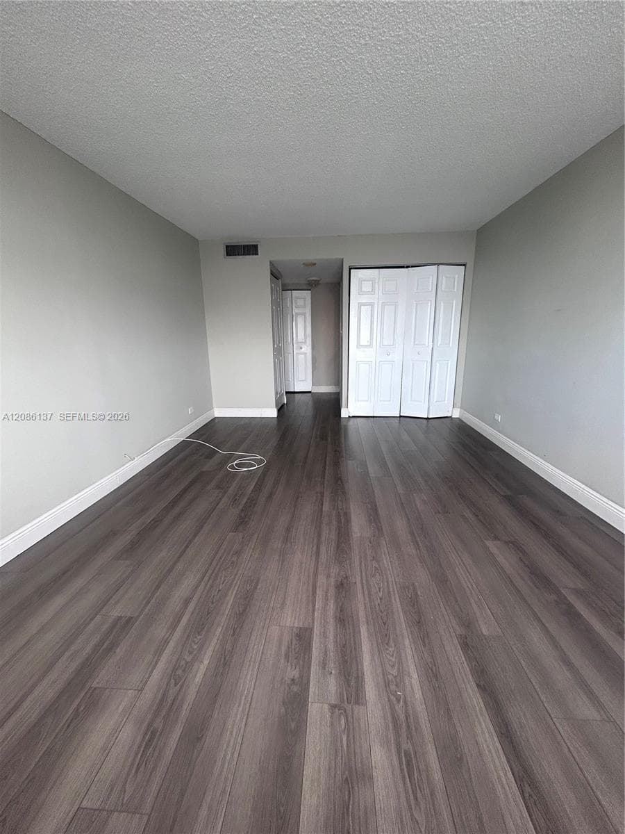 WINSTON TOWERS · #1601 in Sunny Isles Beach - Photo 17