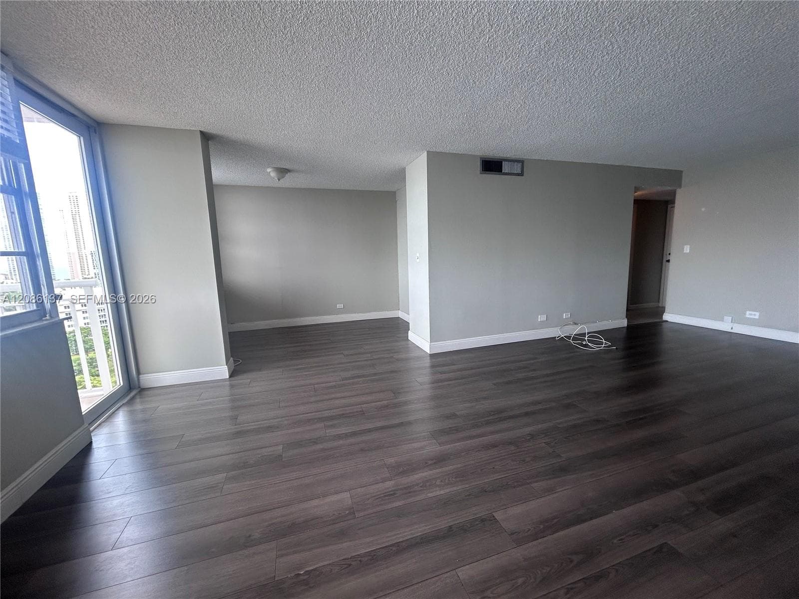 WINSTON TOWERS · #1601 in Sunny Isles Beach - Photo 8