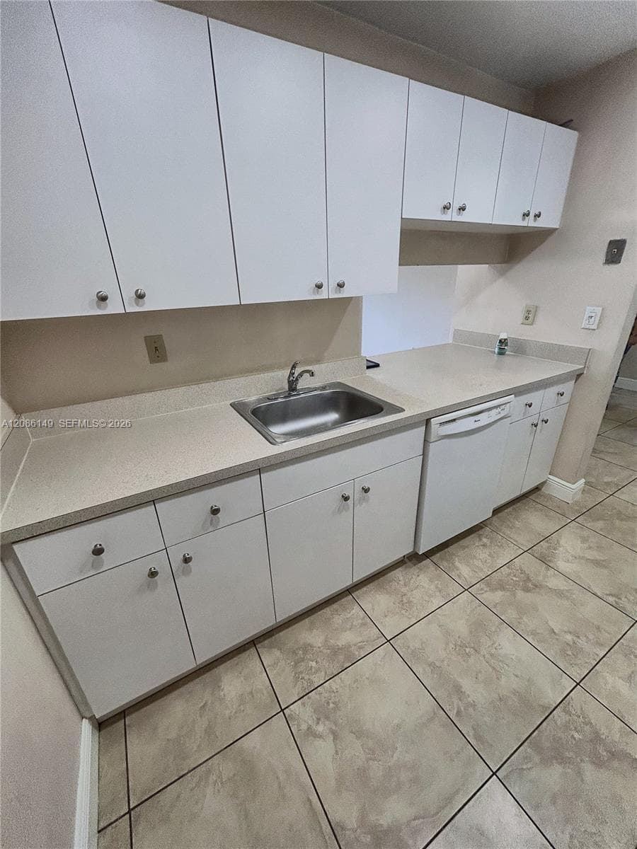 DADELAND CAPRI CONDO · #C214 in Miami - Photo 17