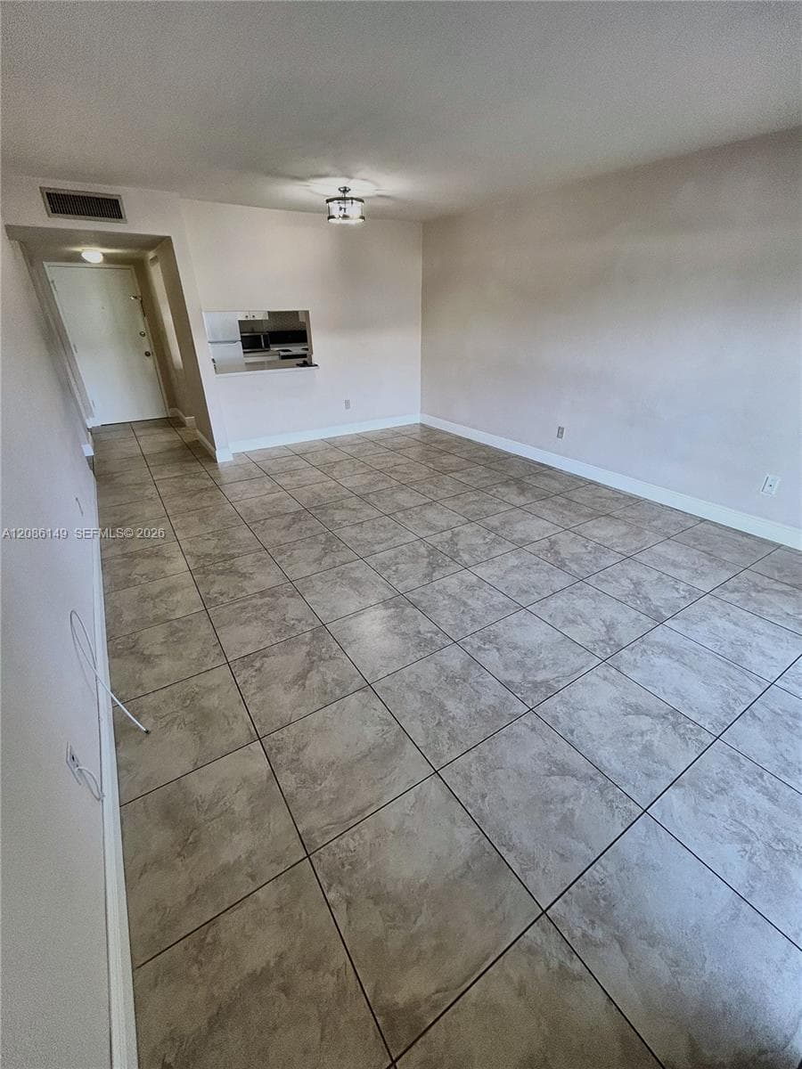 DADELAND CAPRI CONDO · #C214 in Miami - Photo 10