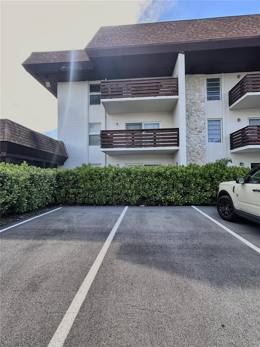 DADELAND CAPRI CONDO · #C214 in Miami - Photo 11