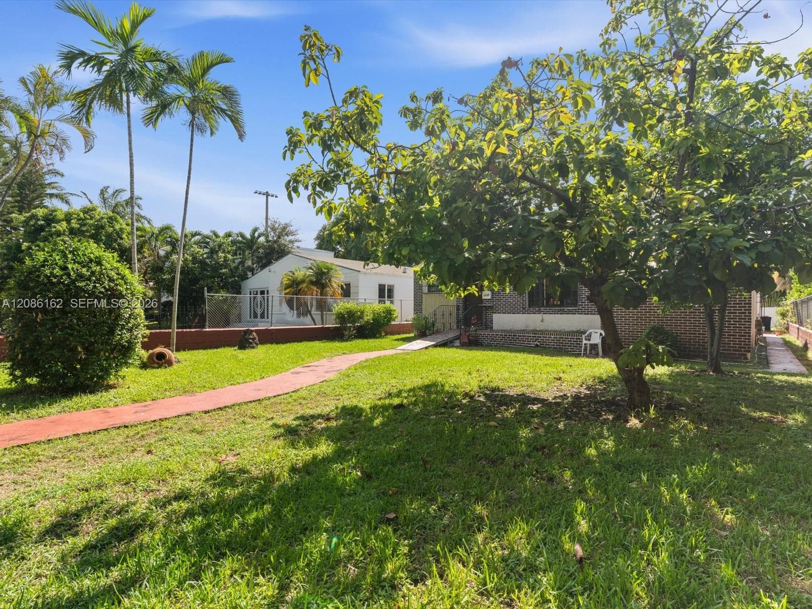 1236 Michigan Ave photo 41