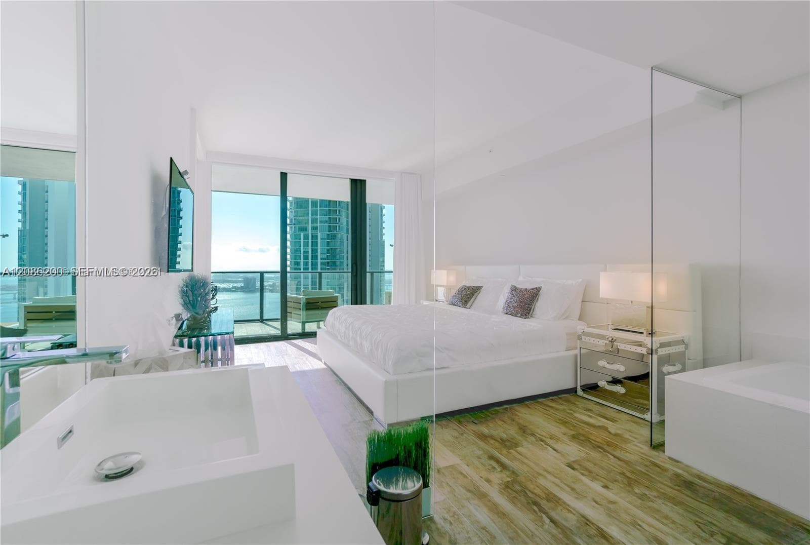 Paraiso Bay · #4402 in Miami - Photo 8