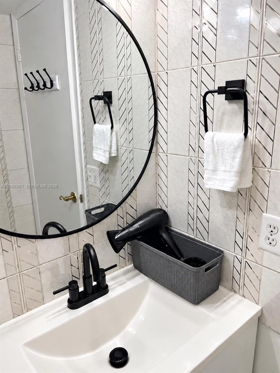 THE ISLES · #413 in Sunny Isles Beach - Photo 11