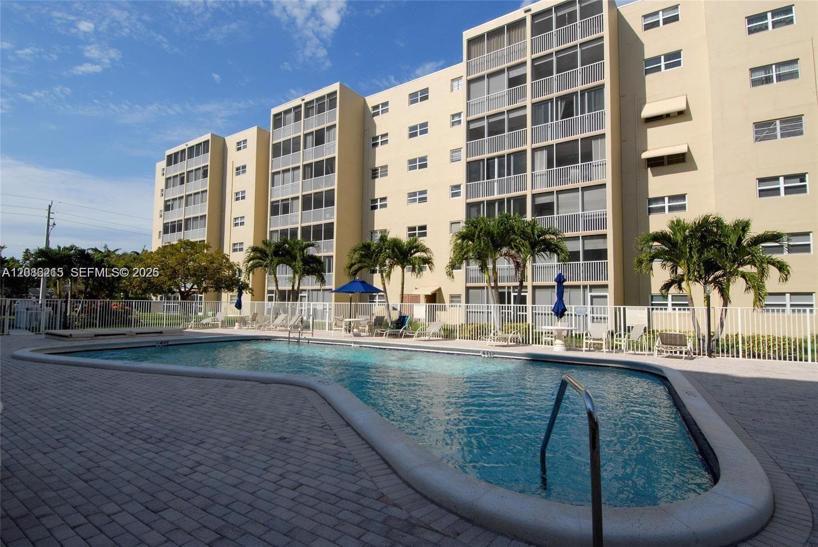 MEADOWBROOK TOWERS CONDO · #107 in Hallandale Beach - Photo 15