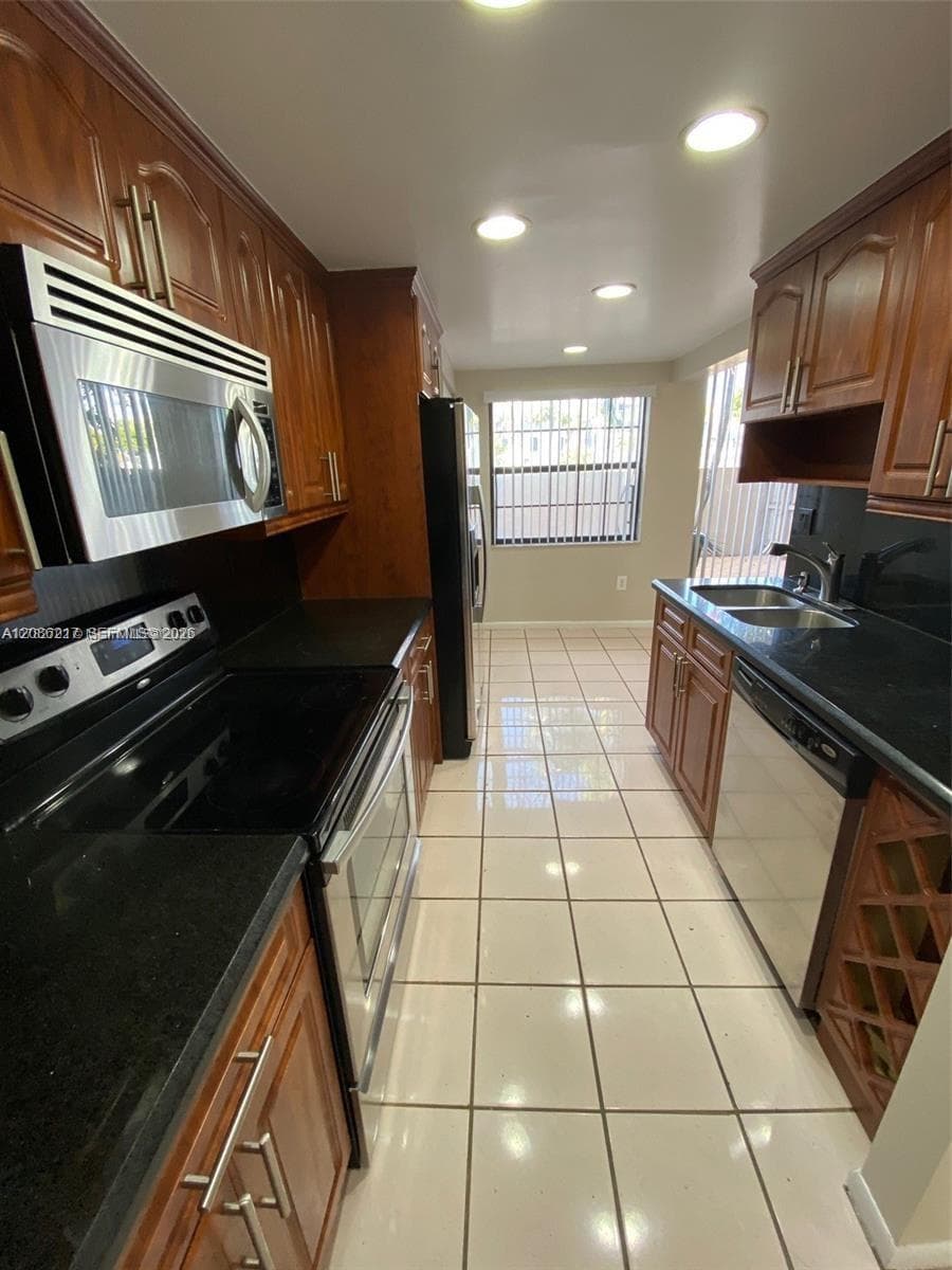 12241 SW 16th Ter #K105 photo 5