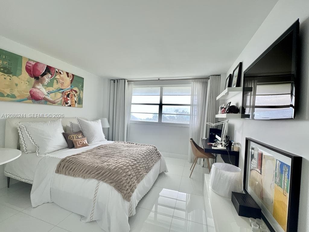 Commodore Club East · #405 in Key Biscayne - Photo 18