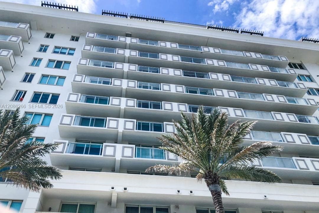 Spiaggia · #1001 in Surfside - Photo 41