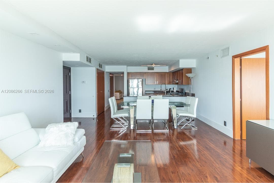 Spiaggia · #1001 in Surfside - Photo 15