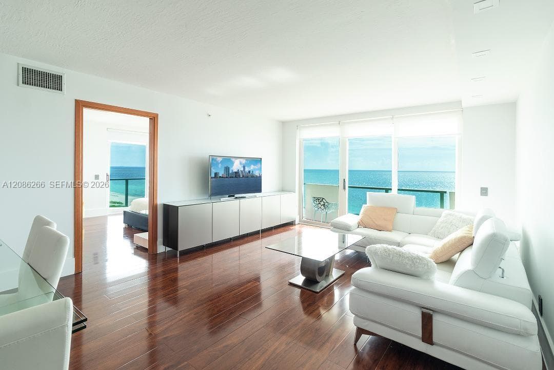 Spiaggia · #1001 in Surfside - Photo 4