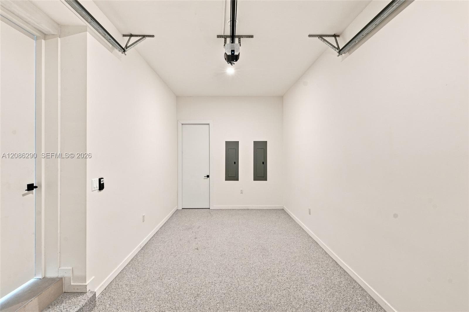 1001 SW 10 AVE photo 24