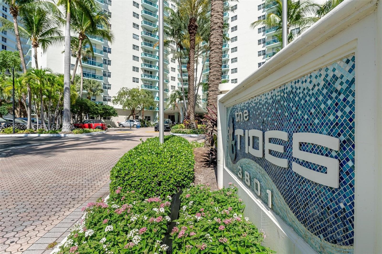 TIDES ON HOLLYWOOD BEACH · #9T in Hollywood - Photo 4