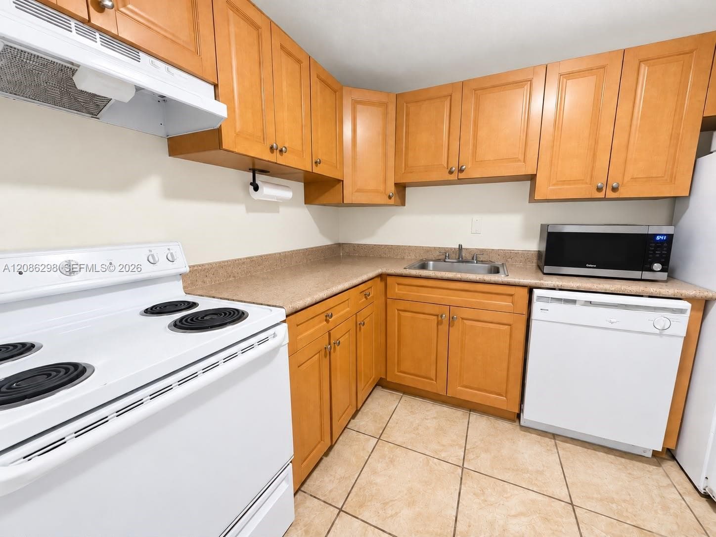 DORAL GARDENS II · #207 in Doral - Photo 2