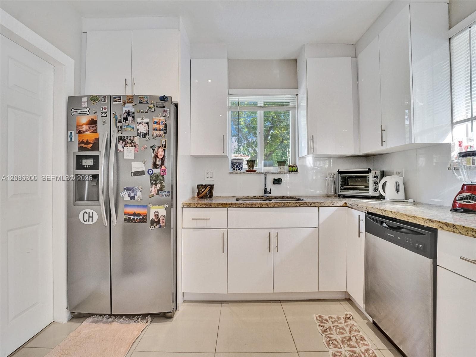 12015 NE 7th Ave photo 35