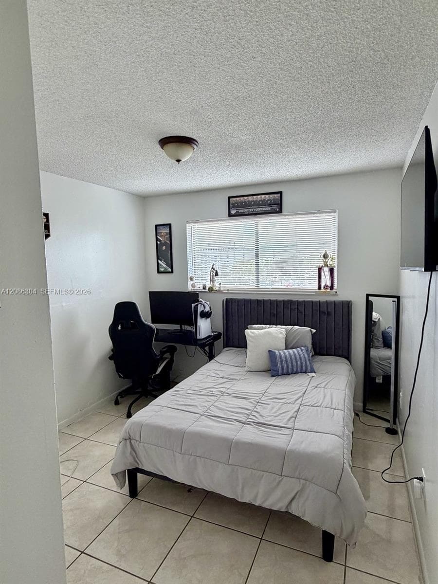 Tower North Condo · #402 in Miami - Photo 2