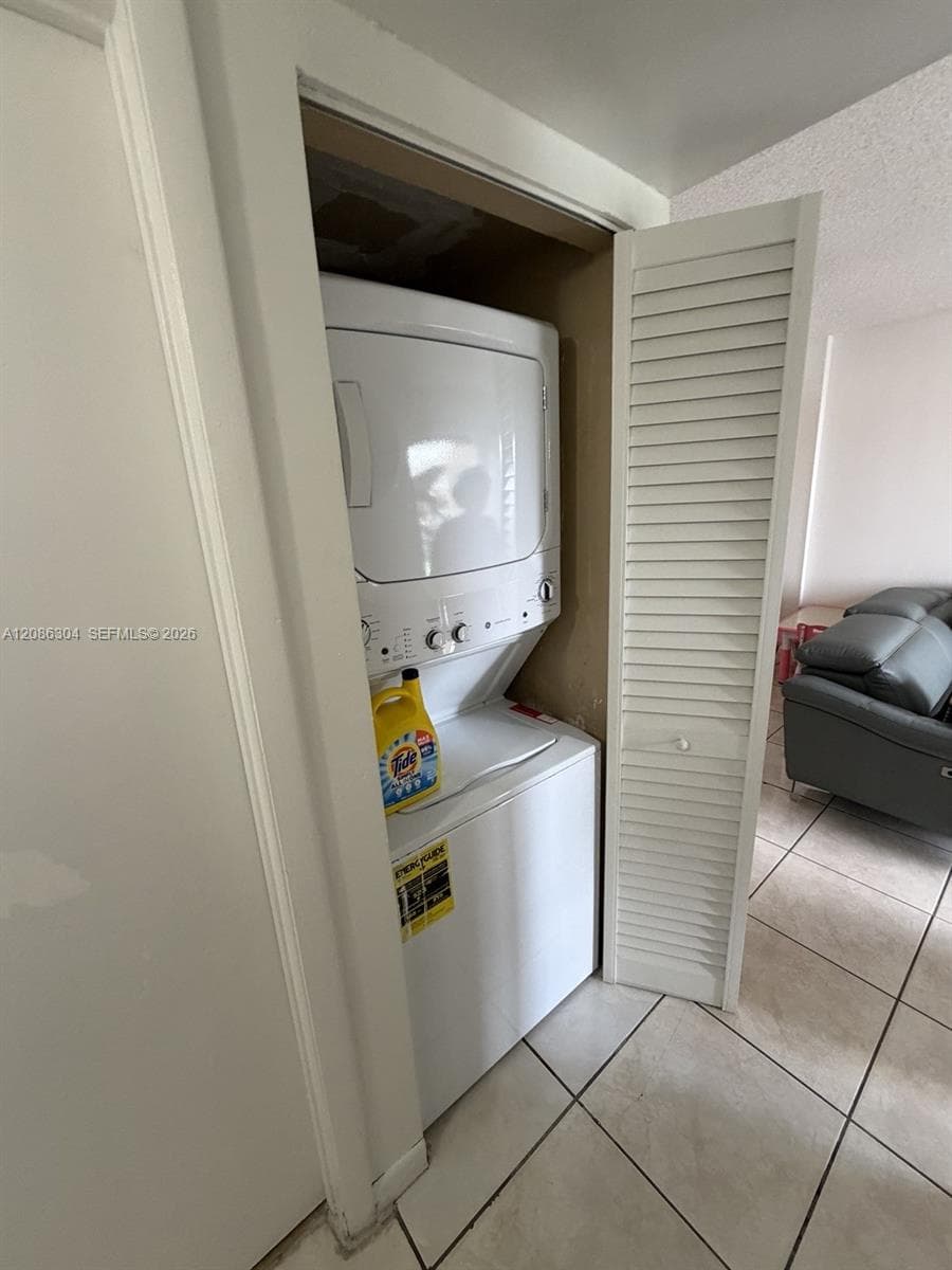 Tower North Condo · #402 in Miami - Photo 9