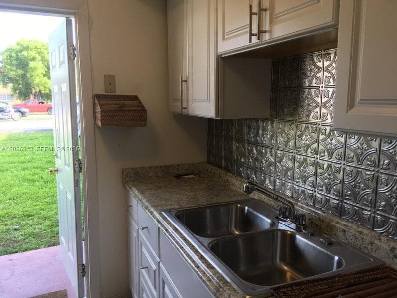 Dell Manor condominium · #5 in Hollywood - Photo 22