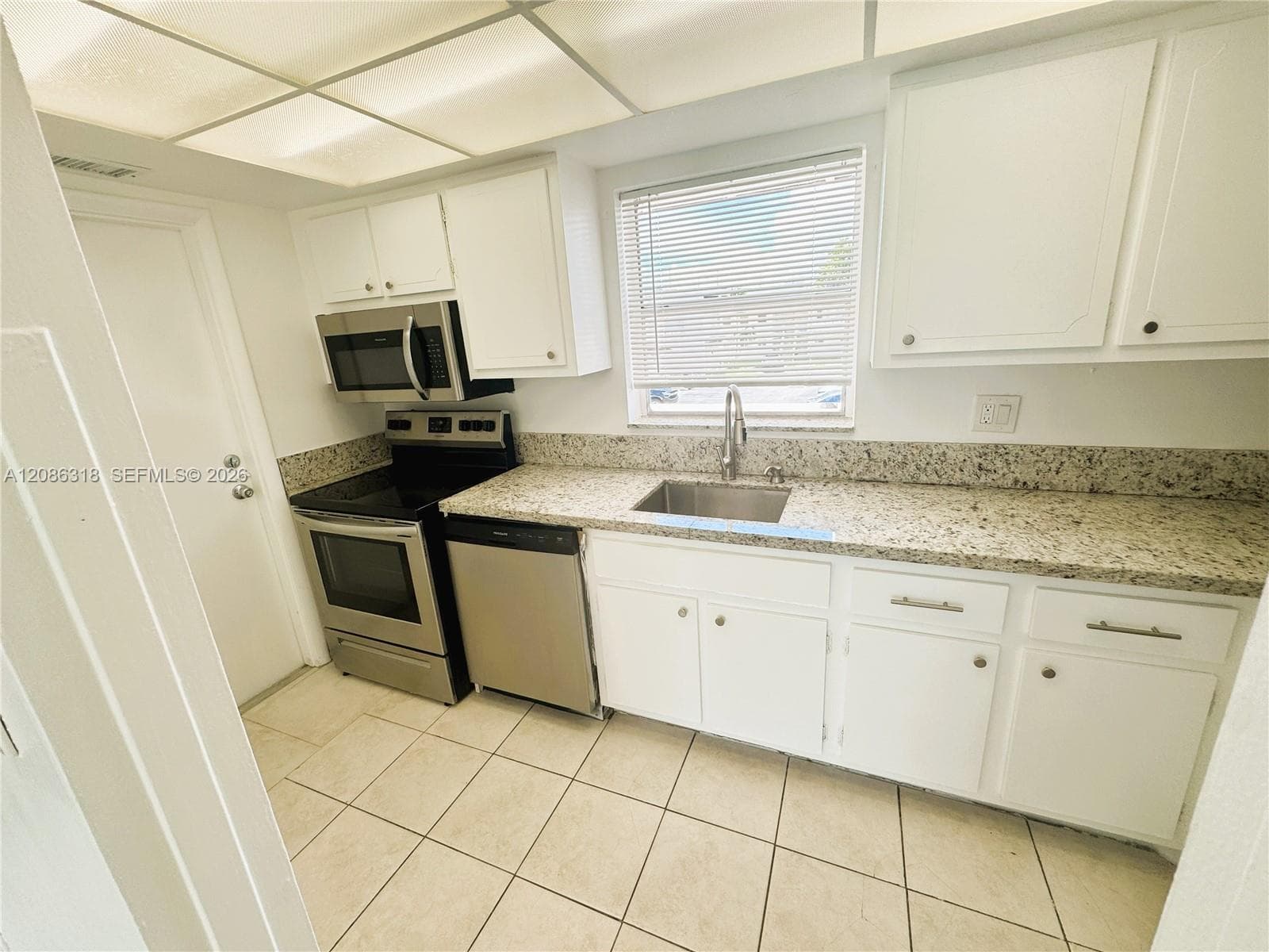 VILLAGE AT DADELAND CONDO · #C204 in Miami - Photo 2