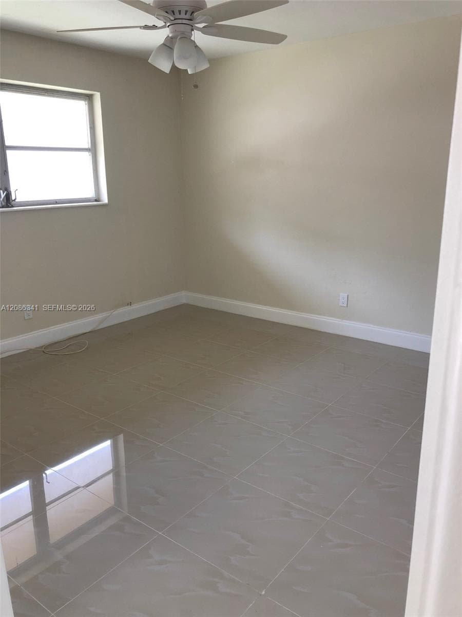 CORONET HALL CONDO · #2 in Hollywood - Photo 5