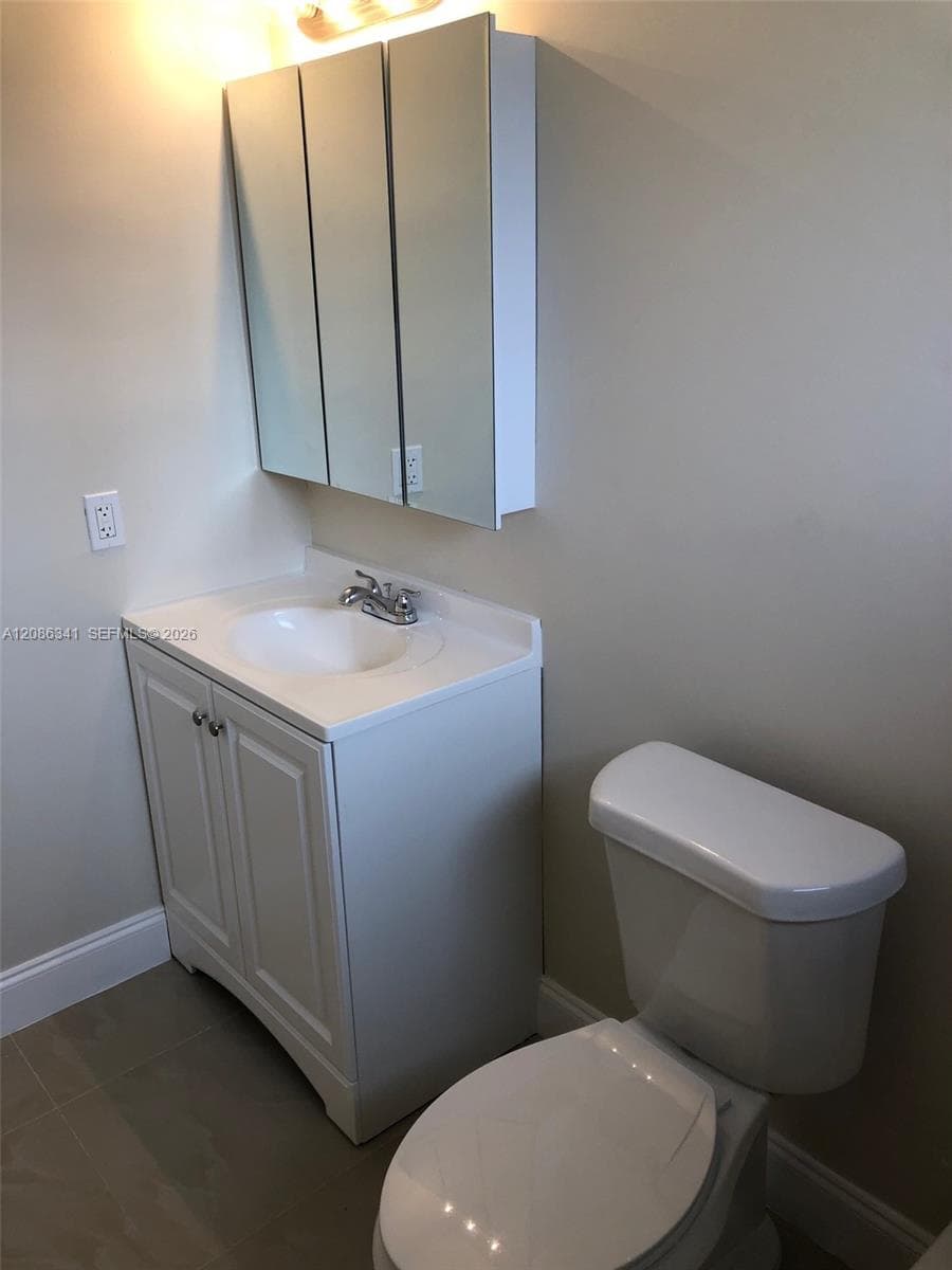 CORONET HALL CONDO · #2 in Hollywood - Photo 8