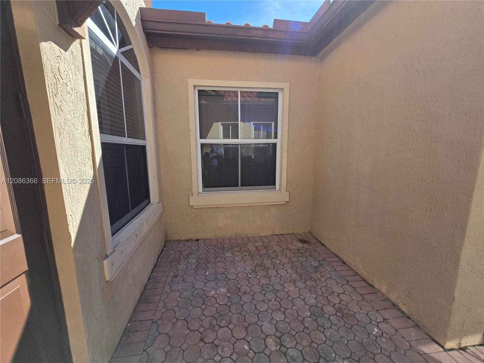 15243 SW 28 TE photo 7