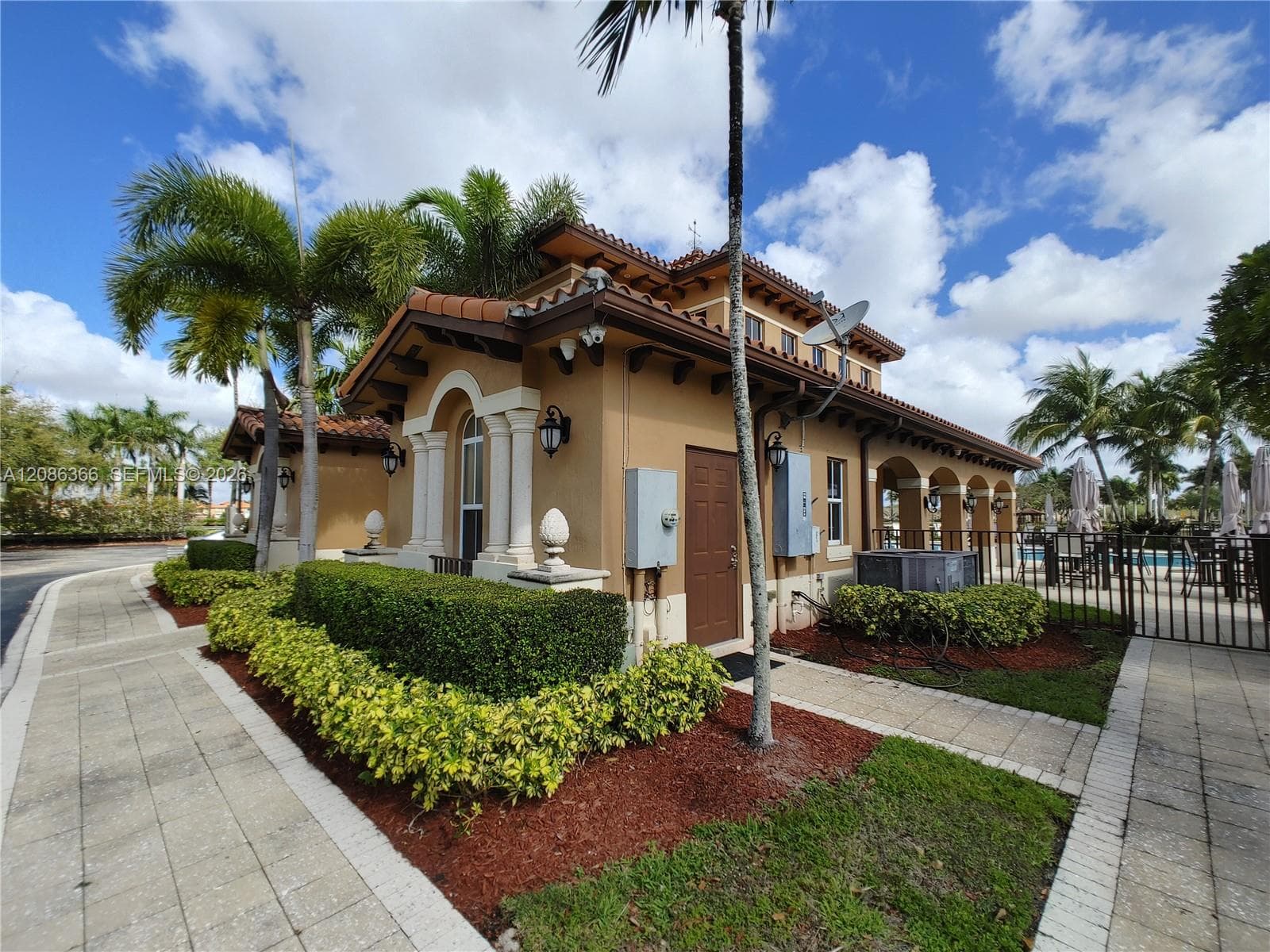 15243 SW 28 TE photo 63