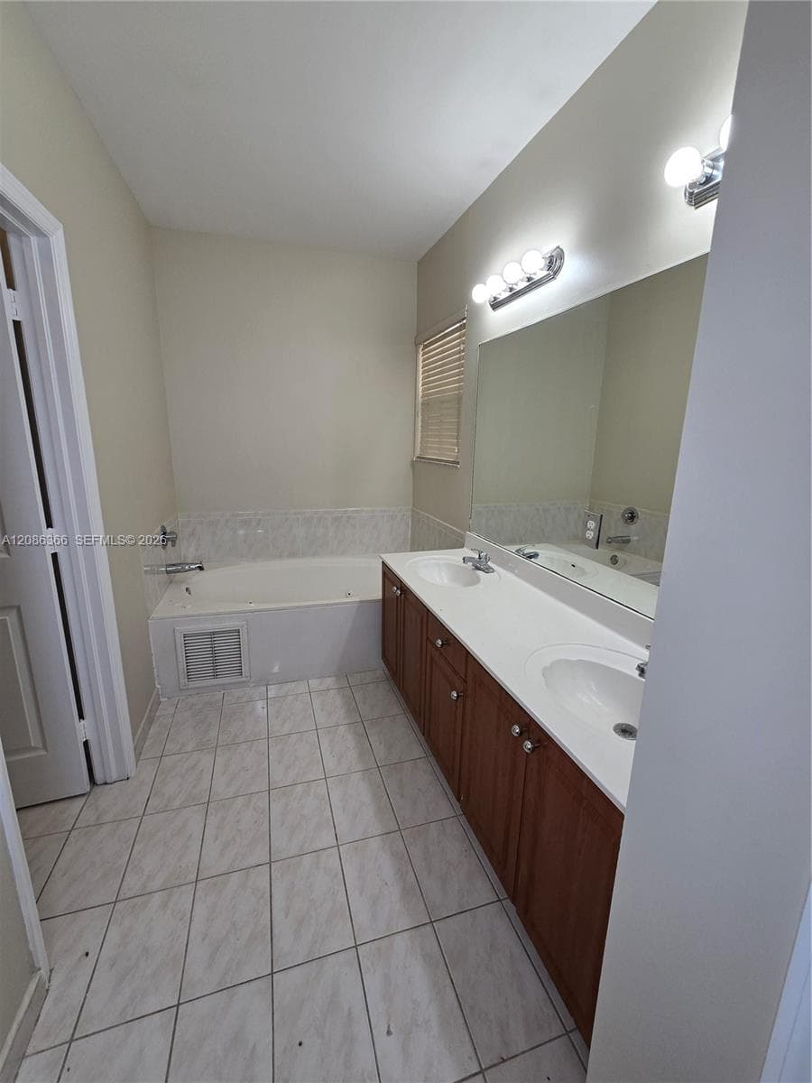 15243 SW 28 TE photo 81
