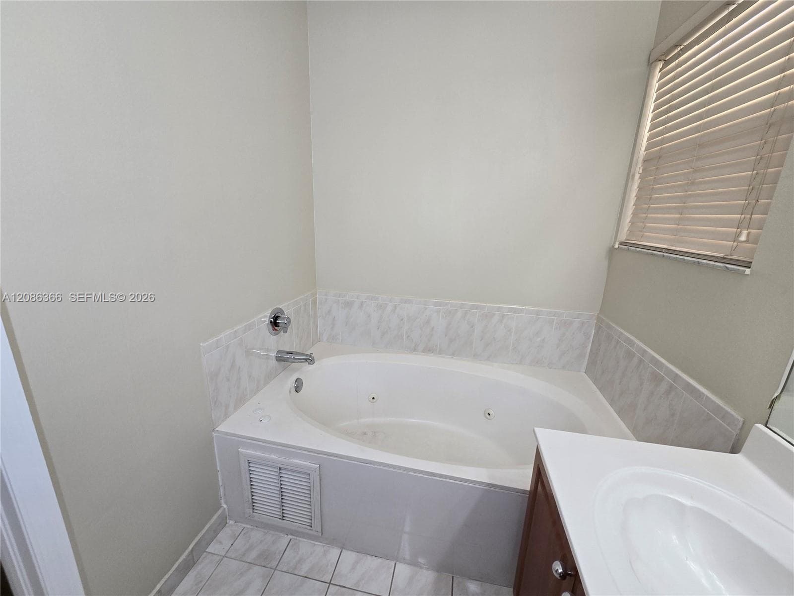 15243 SW 28 TE photo 35