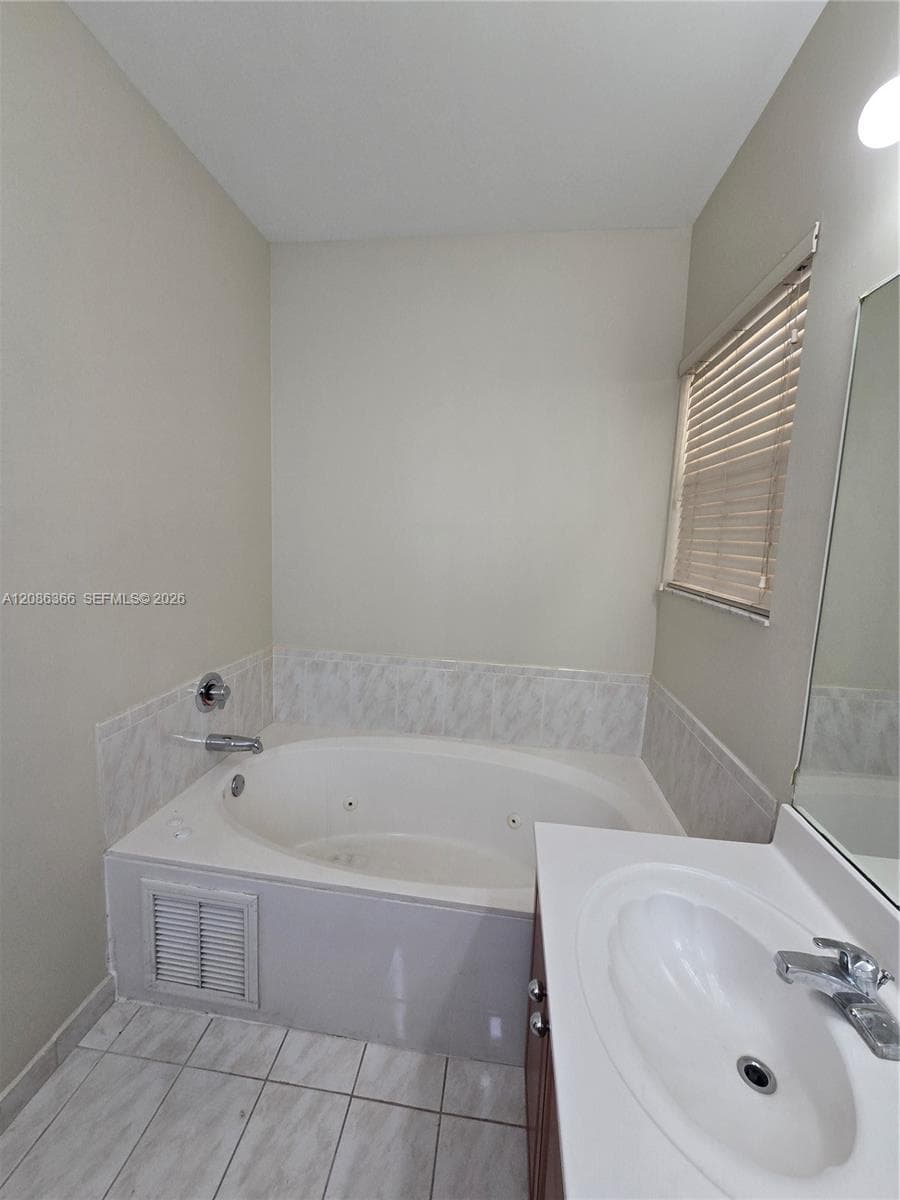 15243 SW 28 TE photo 83
