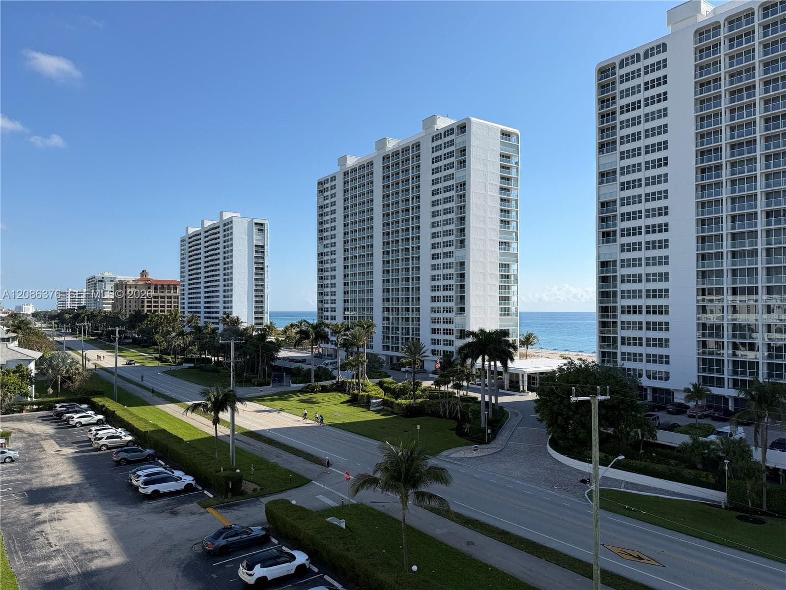 PATRICIAN CONDO · #6 V in Boca Raton - Photo 3