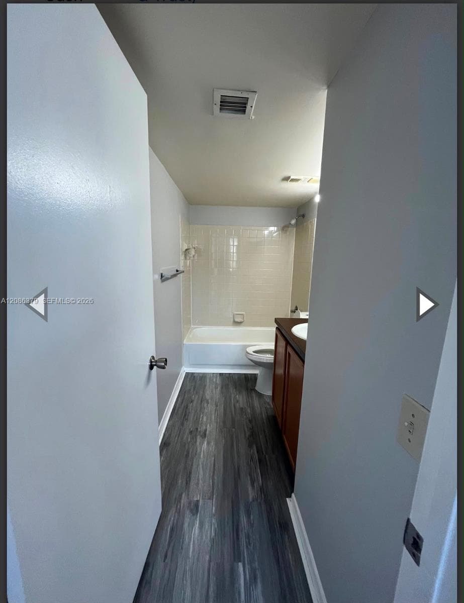 CLEAR LAKE CLUB CONDO · #34 in West Palm Beach - Photo 6