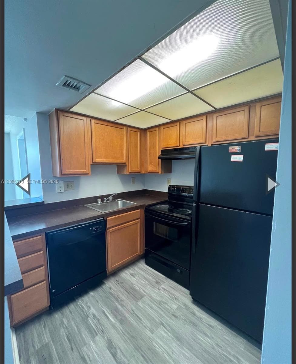 CLEAR LAKE CLUB CONDO · #34 in West Palm Beach - Photo 1