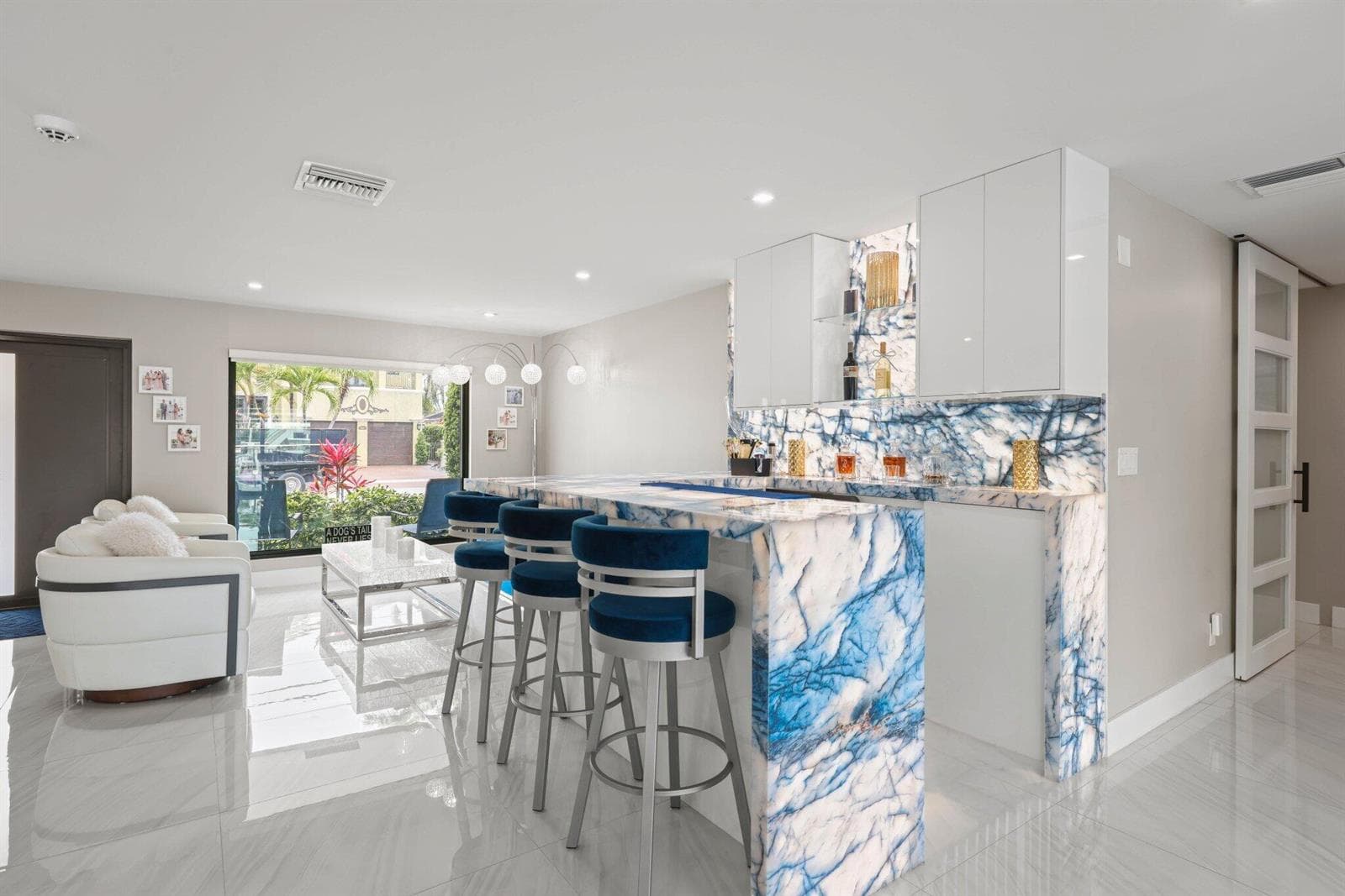 2820 NE 47th St - 24.jpg-SMALL
