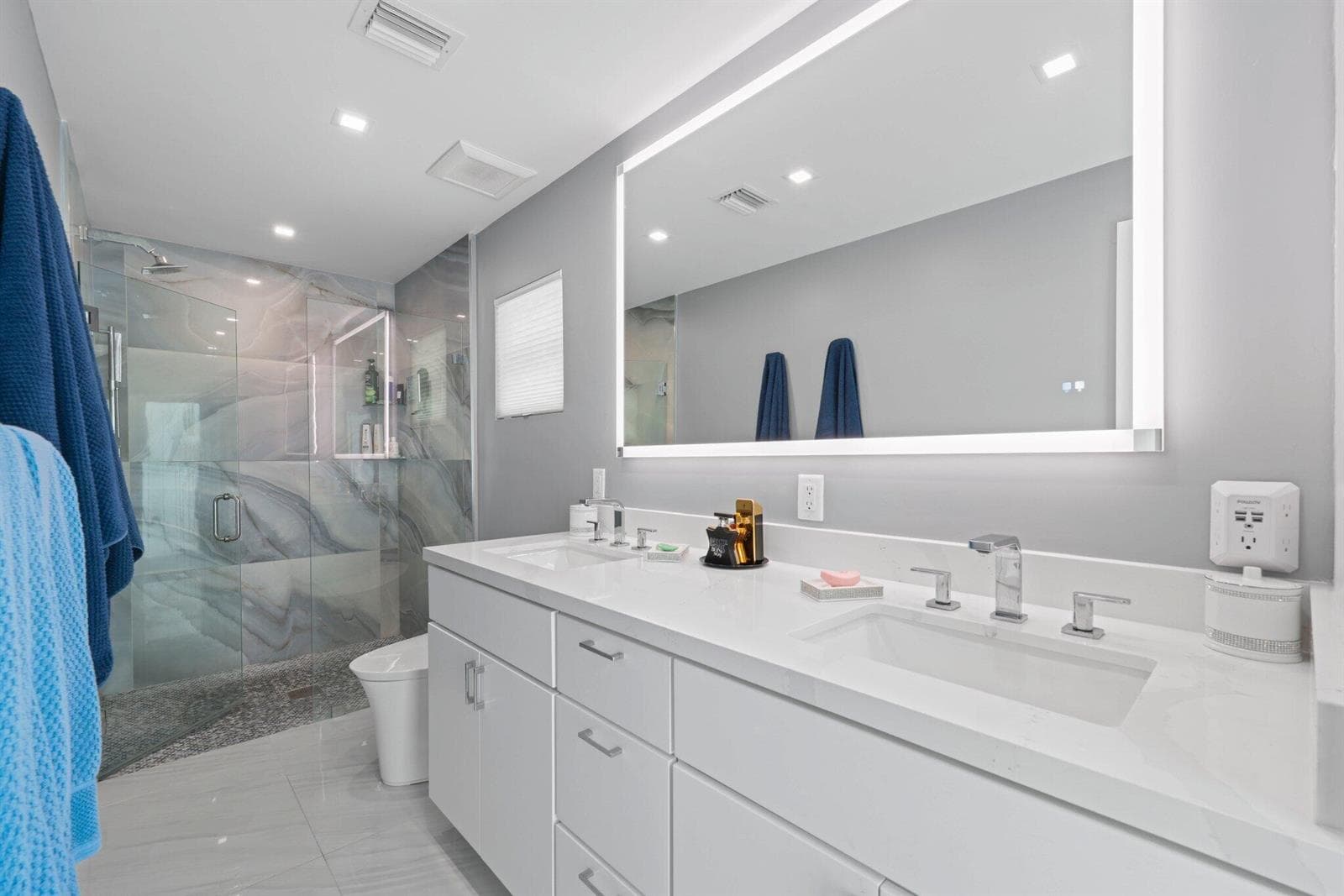 2820 NE 47th St - 51.jpg-SMALL