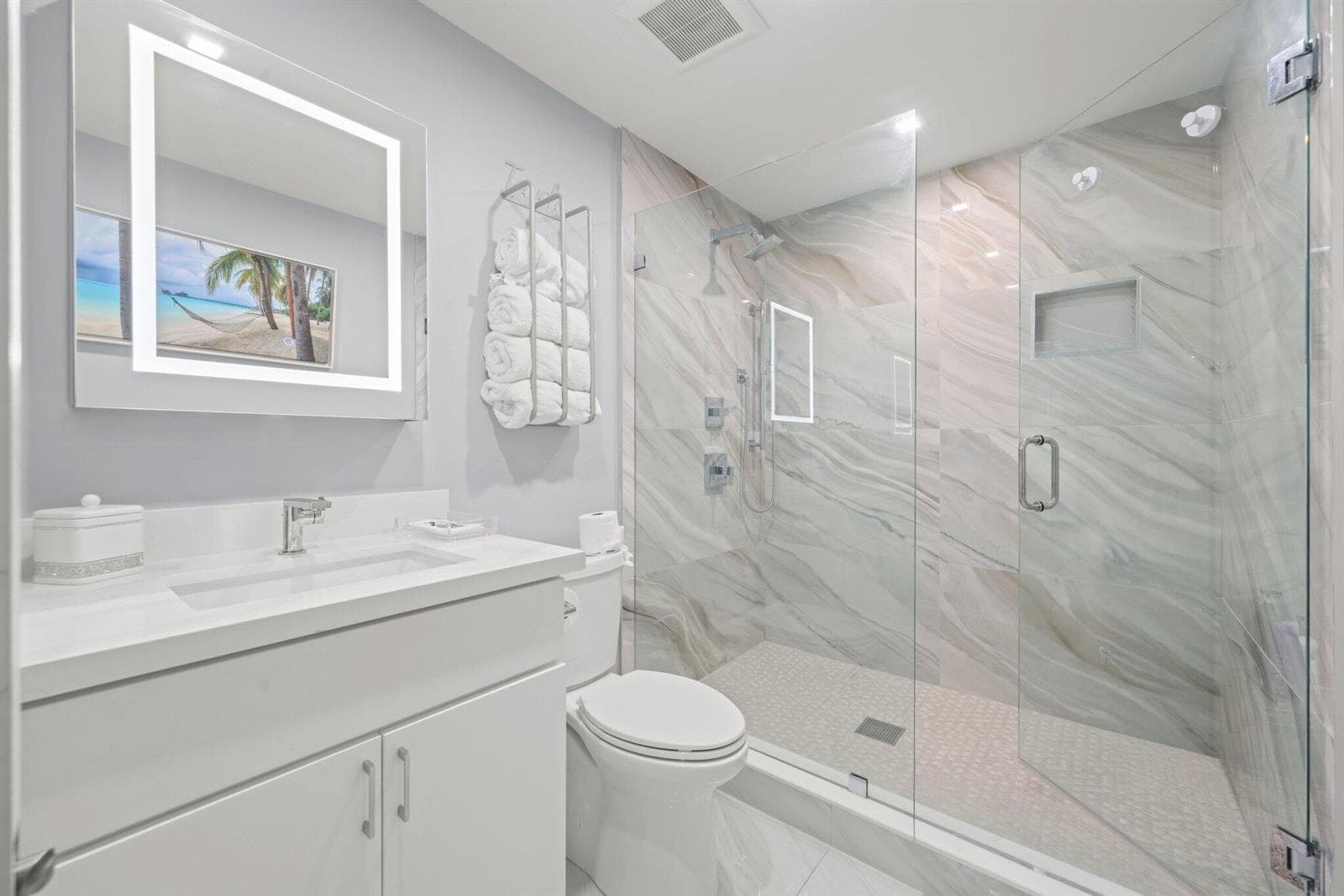 2820 NE 47th St - 26.jpg-SMALL