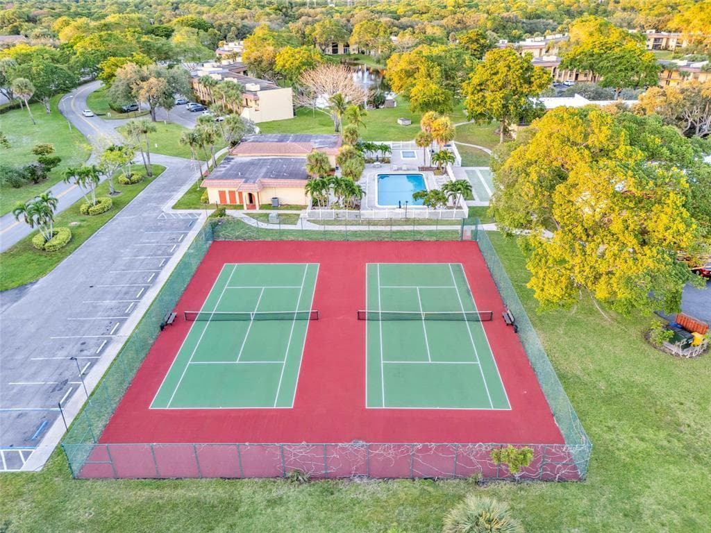 Tennis court