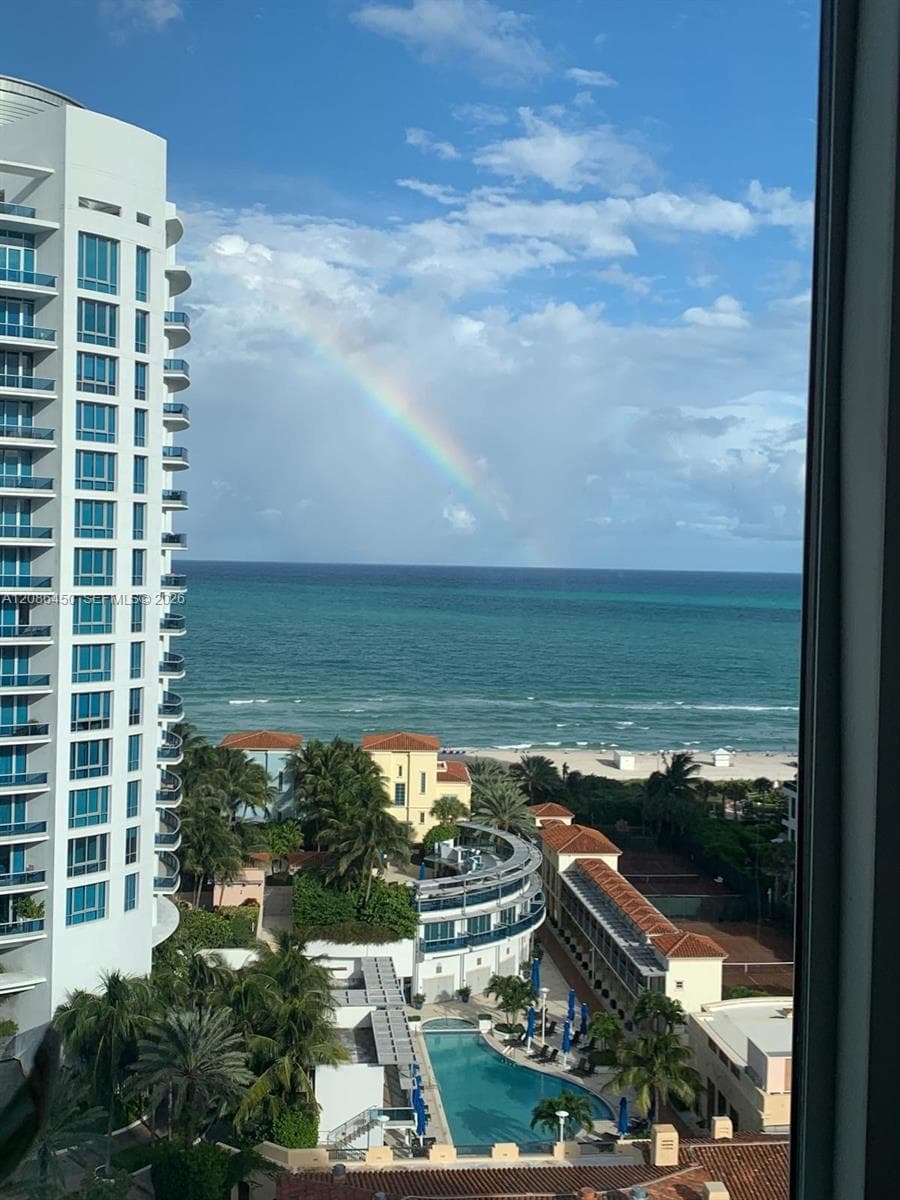 THE GRANDVIEW CONDO · #1606 in Miami Beach - Photo 2