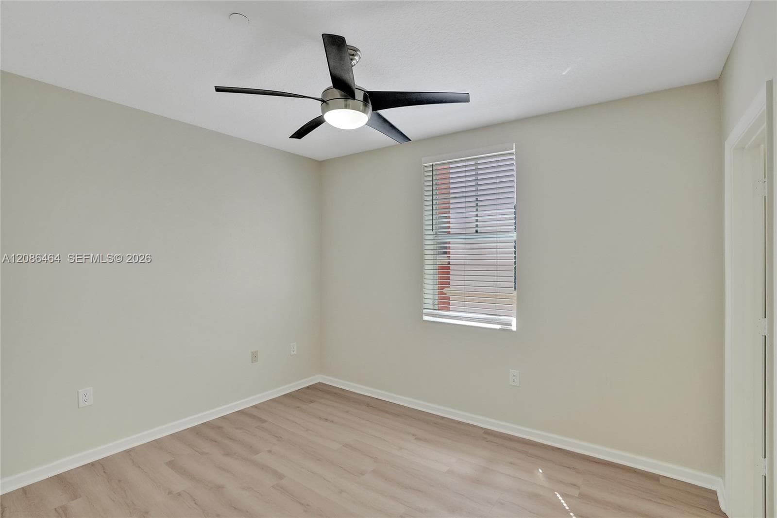 1033 NE 17th Way #1804 photo 28