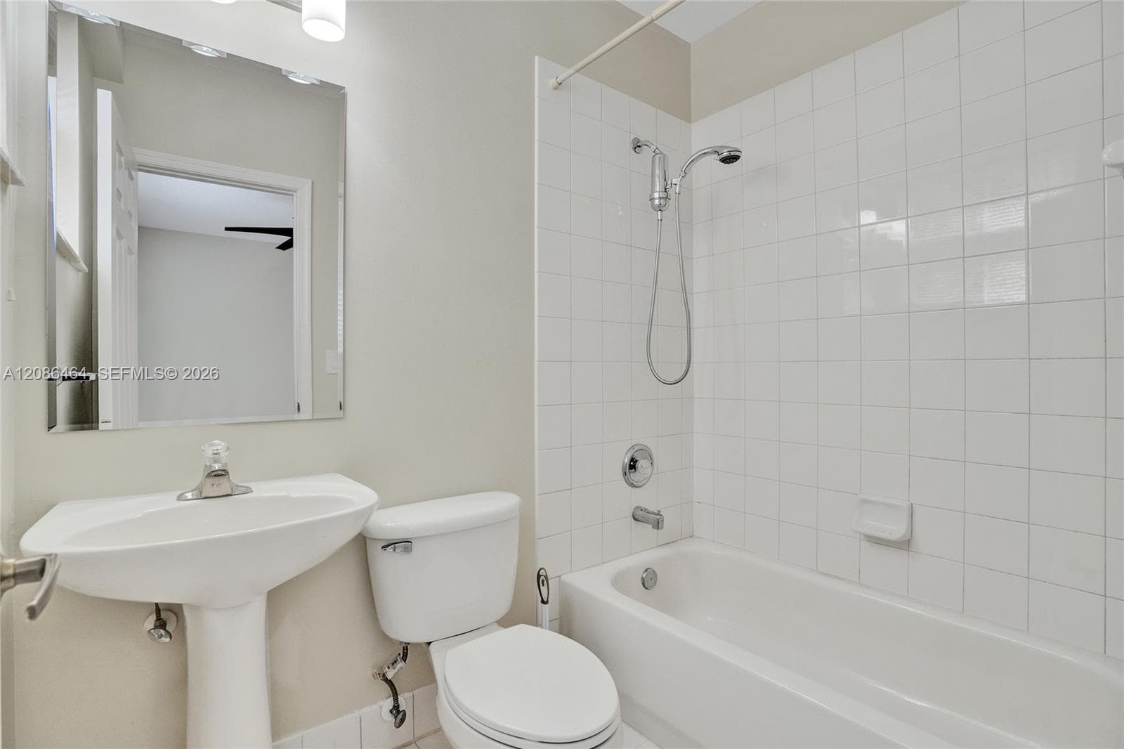 1033 NE 17th Way #1804 photo 30