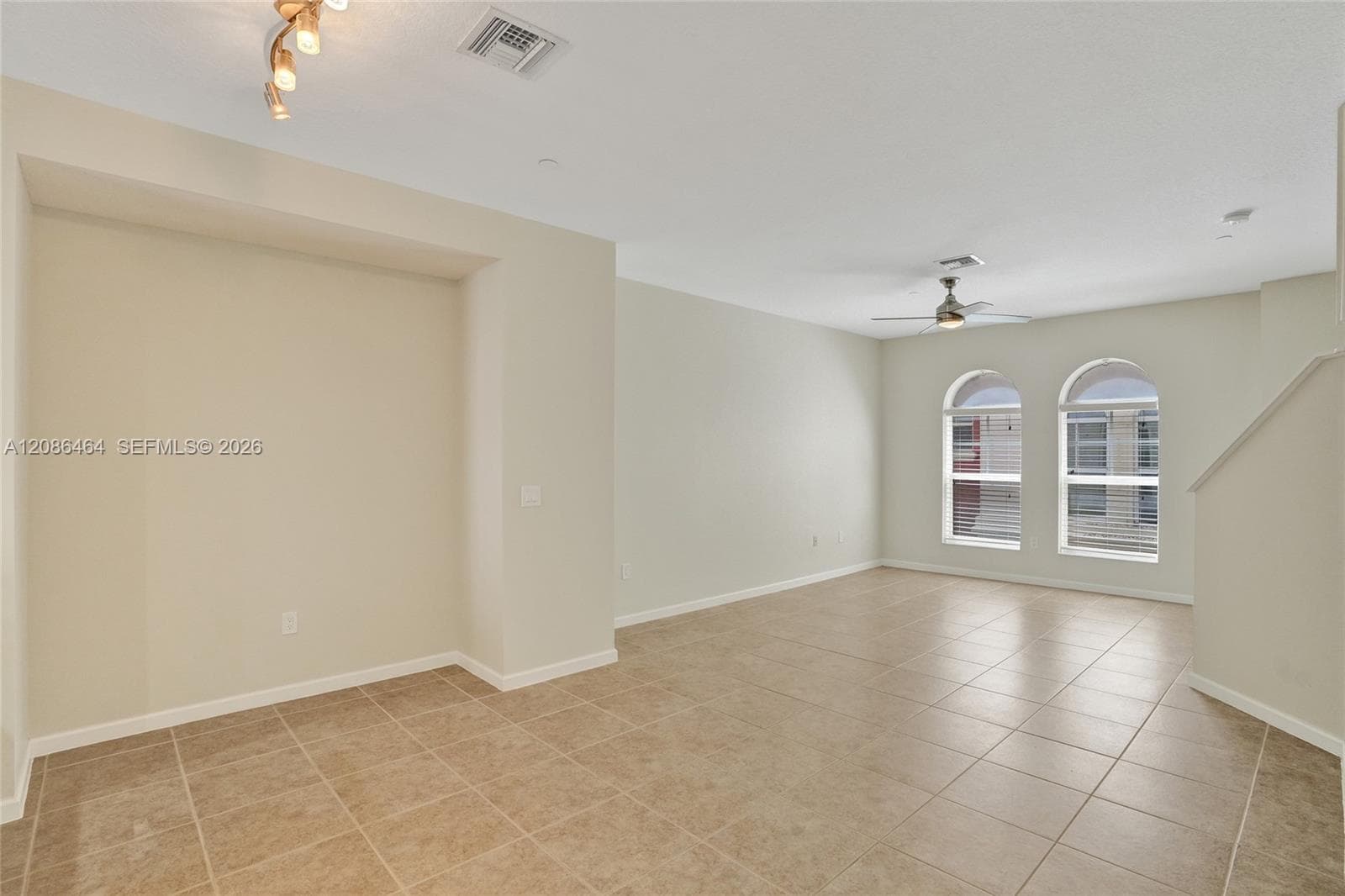 1033 NE 17th Way #1804 photo 10