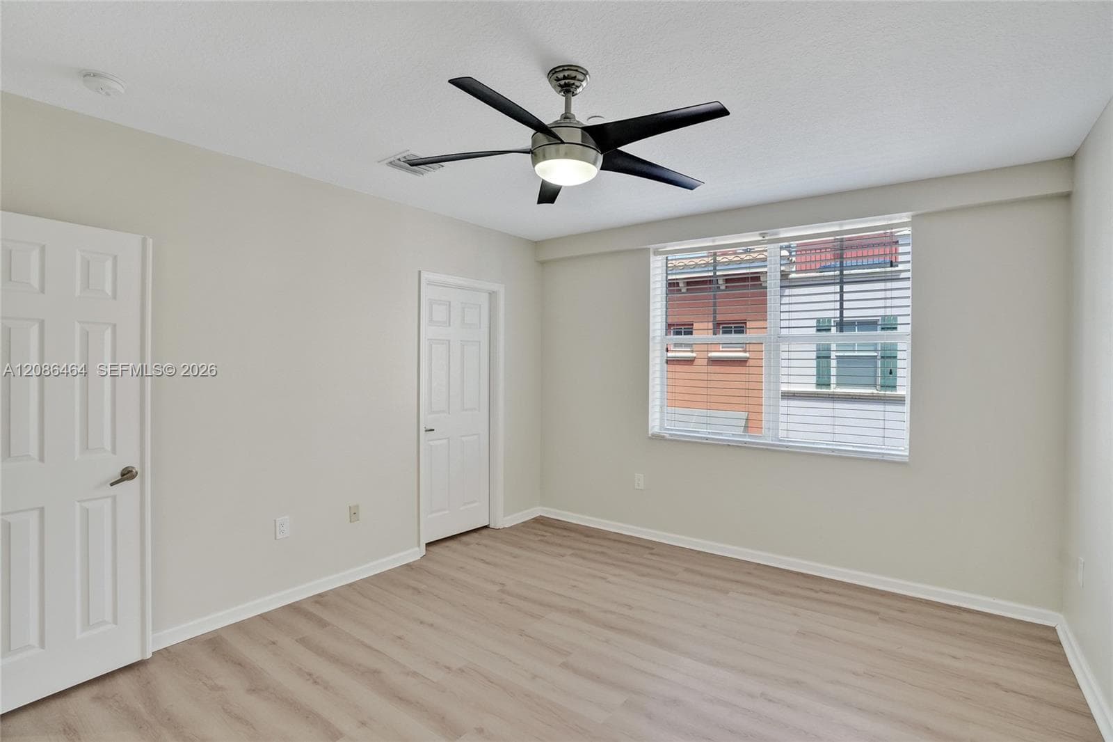 1033 NE 17th Way #1804 photo 14