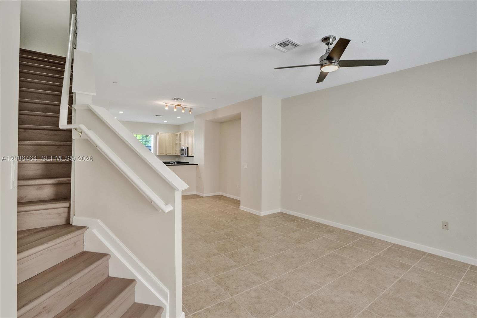 1033 NE 17th Way #1804 photo 11