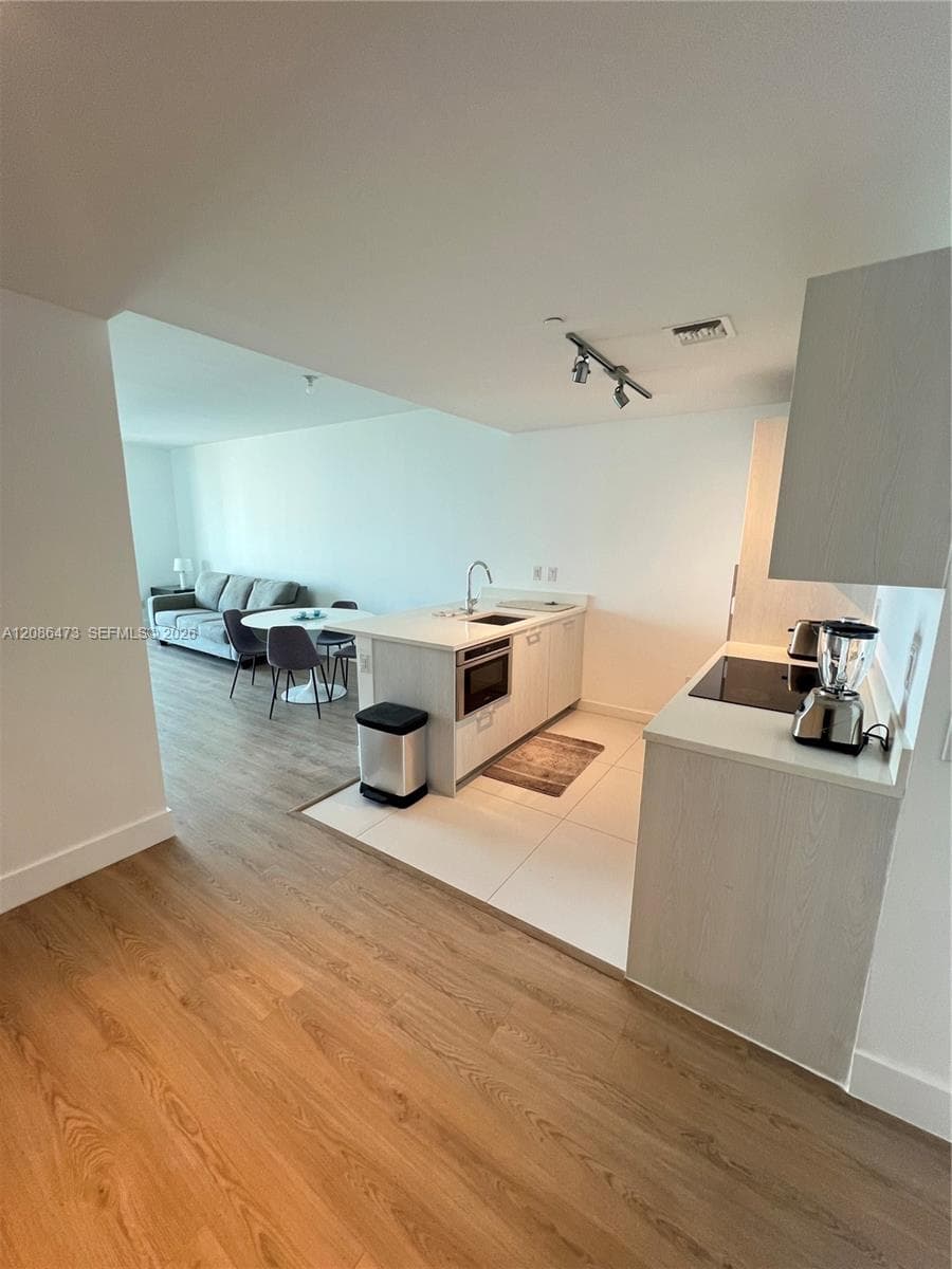 Paraiso Bayviews · #1202 in Miami - Photo 16