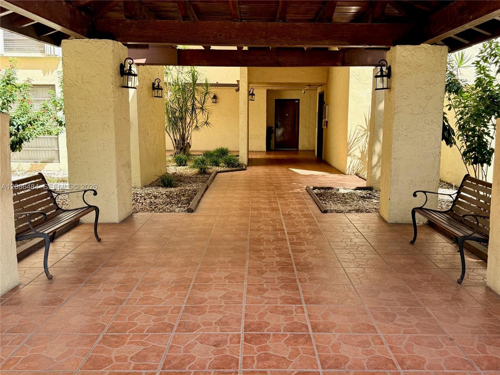KENLAND BEND NORTH CONDO · #I404 in Miami - Photo 2