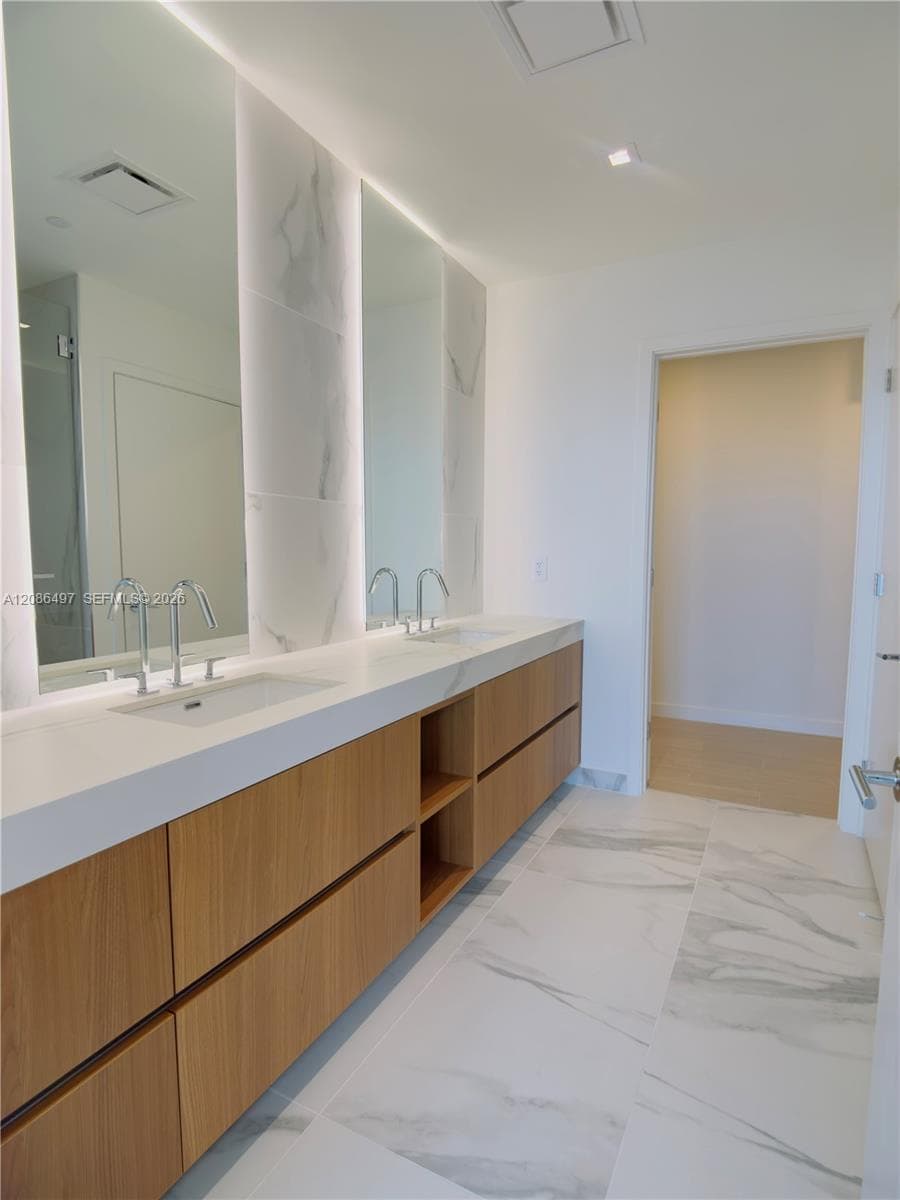 Casa Bella · #2105 in Miami - Photo 12
