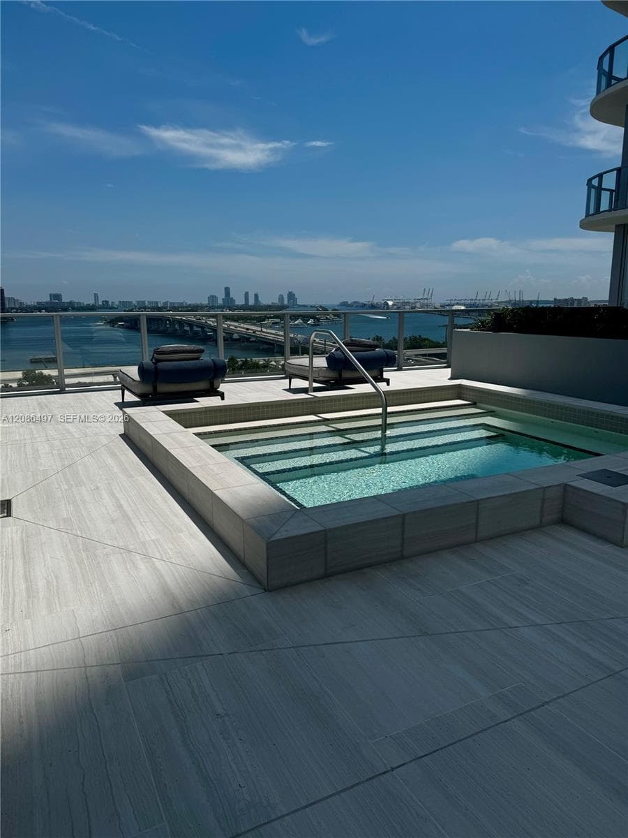 Jacuzzi