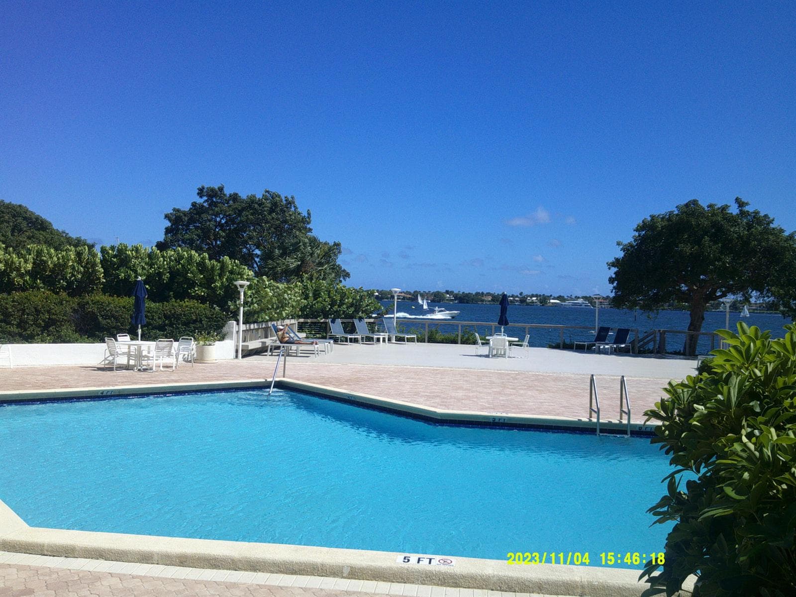 pool 5600 Flager Dr