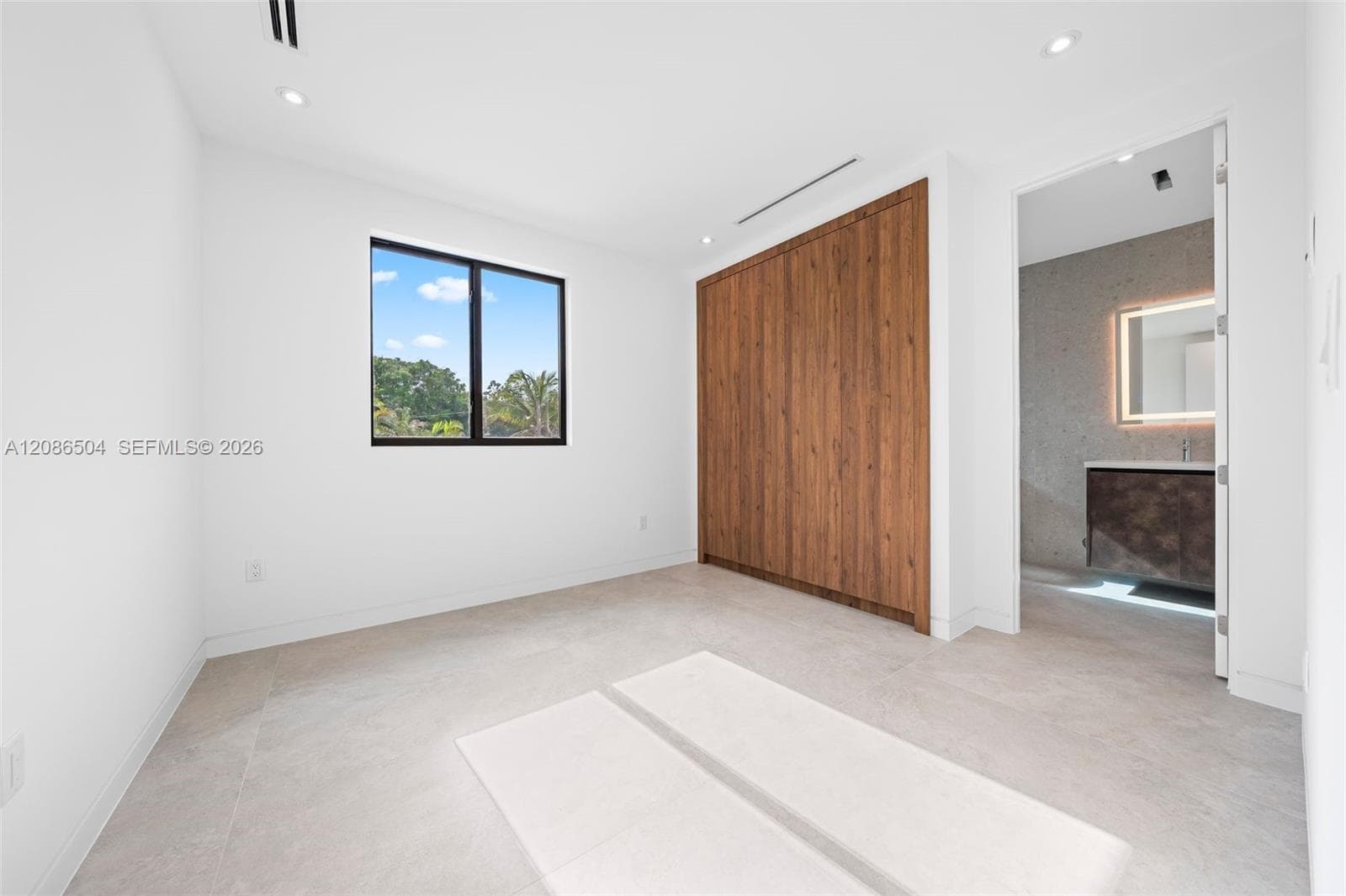 3322 SW 23 St photo 12